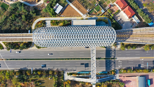  Projeto de Ponte Pedonal sobre Metro Ligeiro